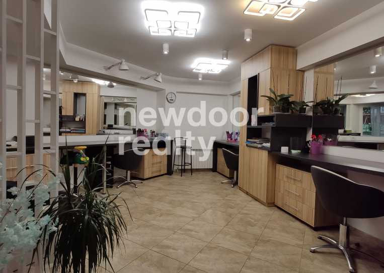 Коммерческая площадь