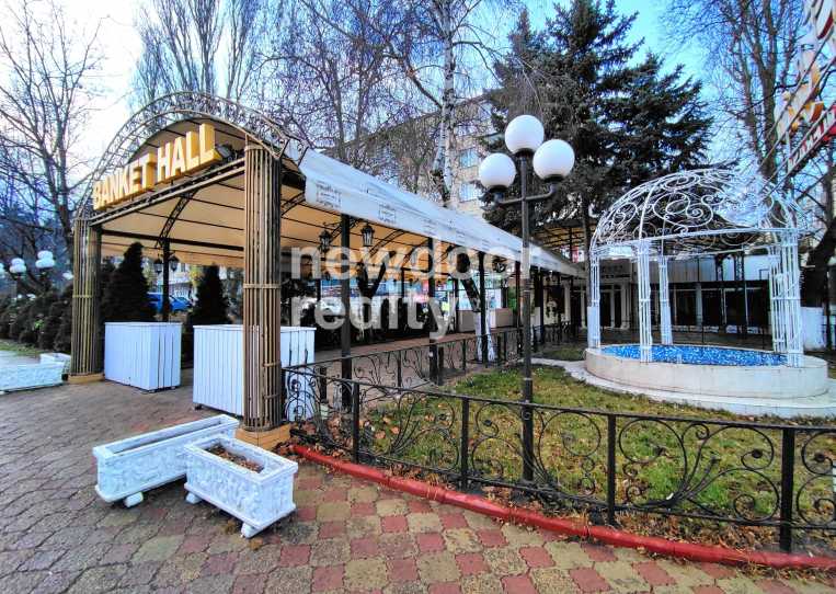 Коммерческая площадь